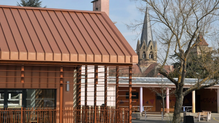 Bâtiment accueillant du public (ERP), Construction neuve, Contemporain, Traditionnel