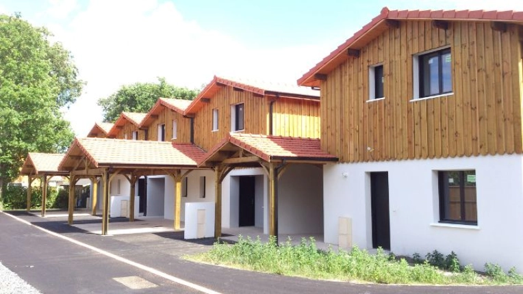 Vertical expension, Single-Family Homes, Chalets / Wooden Houses, Renovation, New Build, Restoration, Traditional