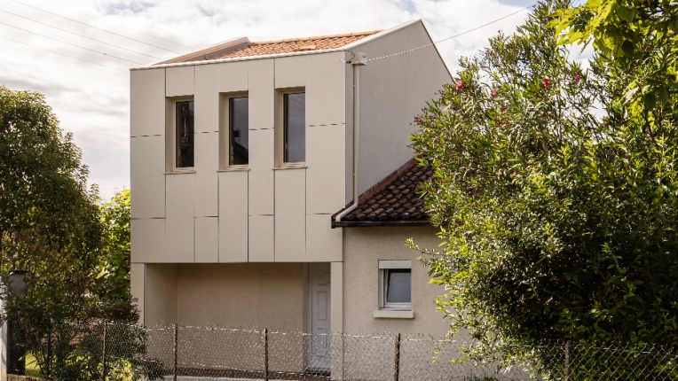 Surélévation, Maison individuelle, Maison de ville, Contemporain