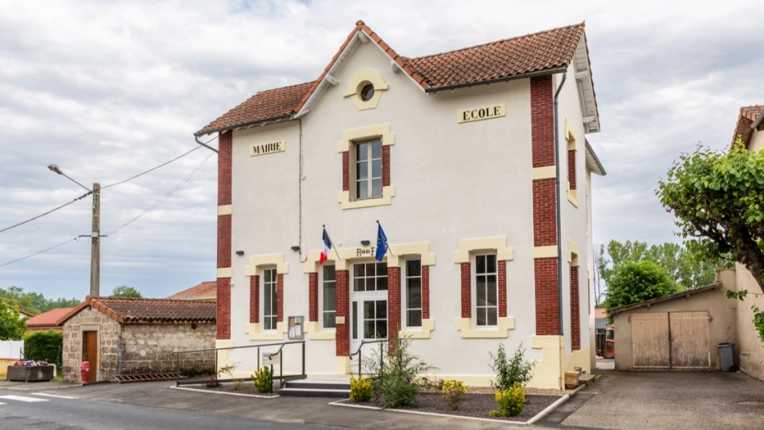 Patrimoine, Mise aux normes, Bâtiment professionnel, Bureau, Bâtiment accueillant du public (ERP), Rénovation, Architecture d’intérieur, Étude de faisabilité, Assainissement, Réhabilitation, Rénovation énergétique, Contemporain, Ancien