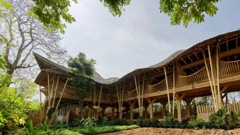 Hôtellerie - Restauration, Construction neuve, Contemporain