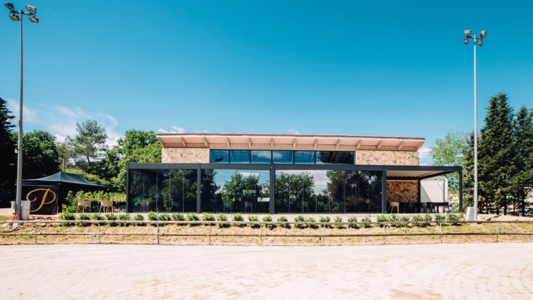 Hôtellerie - Restauration, Bâtiment professionnel, Construction neuve, Moderne