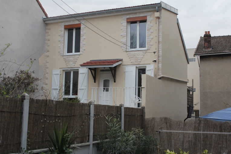 Assistance à la maitrise d'ouvrage, Mise aux normes, Surélévation, Maison individuelle, Rénovation, Étude de faisabilité, Réhabilitation, Rénovation énergétique, Aménagement combles, Contemporain